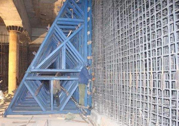 EBS手持噴碼機在鋼墻架構件標識應用分享 金屬打碼機