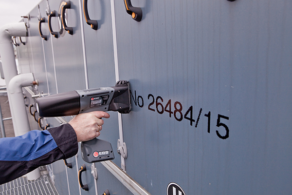 鋼結構打碼機 EBS手持噴碼機在鋁膜板構件上標識應用